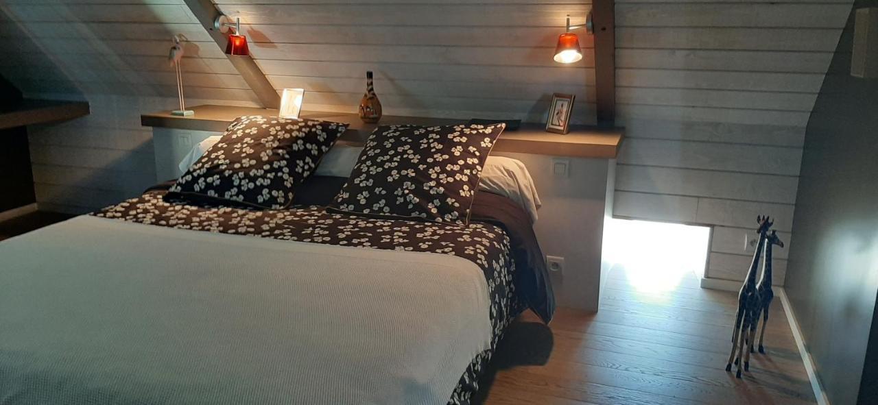 Longere De Nivinen Bed & Breakfast Arzano Bagian luar foto