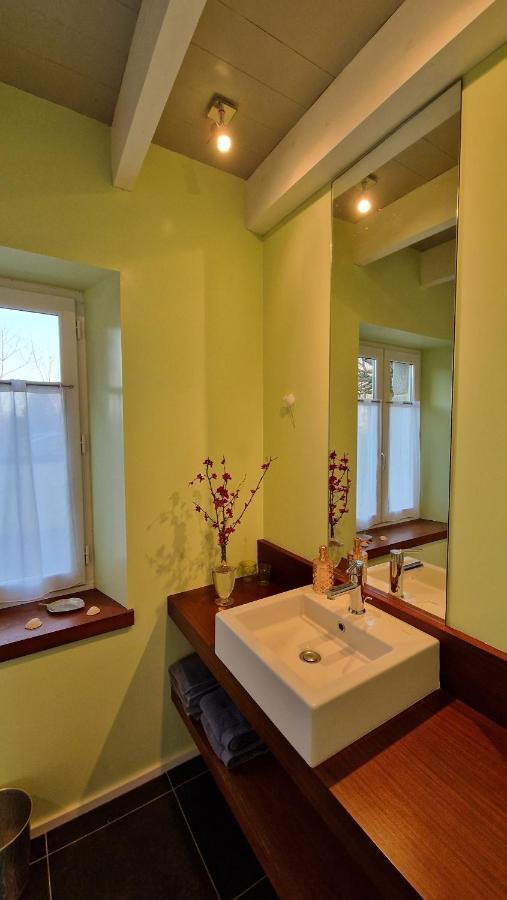 Longere De Nivinen Bed & Breakfast Arzano Bagian luar foto